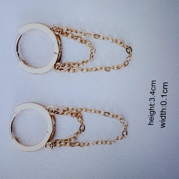 18k Gold Plated Chain Earrings - Picture 4 of 4